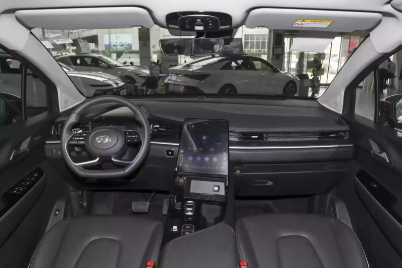Hyundai Custo