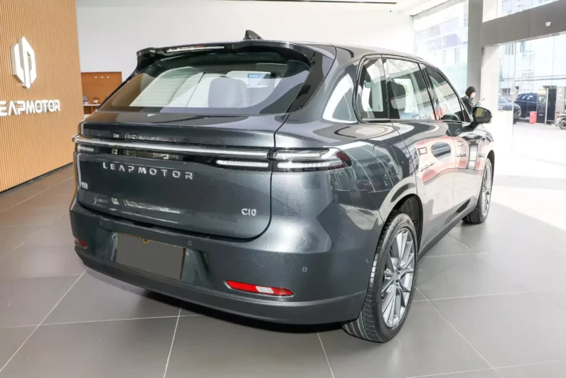 Leapmotor C10