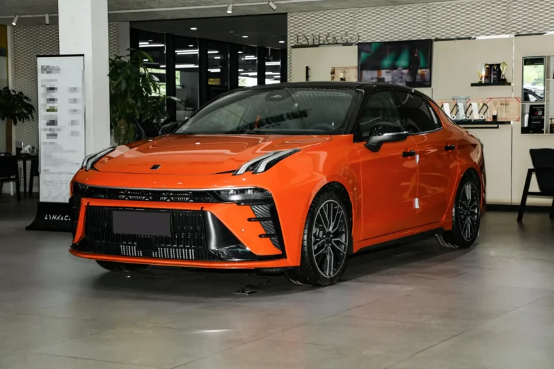 Lynk & Co 03